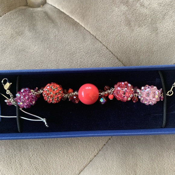 ⛔️SOLD⛔️Swarovski Rhum Bracelet Coral Pink Crystal - Picture 3 of 5